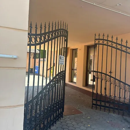 Star 6 Apartament Komárom