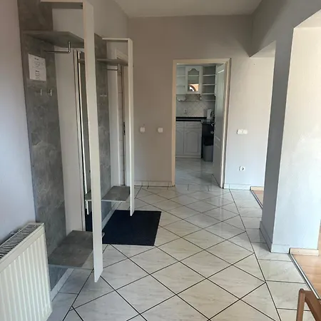 Star 6 Apartament *